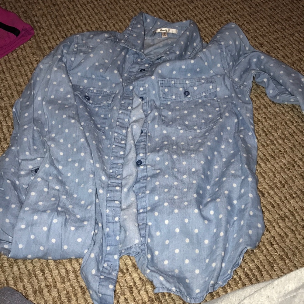 woman’s button up